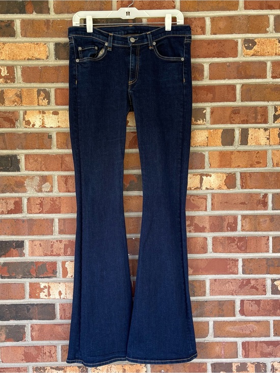 rag & bone Denim - Rag & Bone Elephant Bell Flare
Dark Wash Wide Bootcut Stretch Jeans Size 30